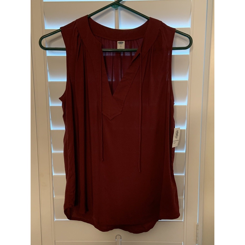 Old Navy Womens Maroon Tank Size XS-TP V-Neck Sleeveless Lightweight